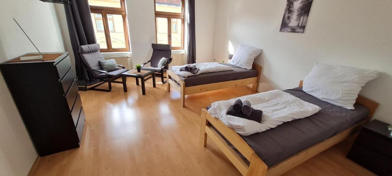 Cozy 2 Room Apartment In Magdebourg Extérieur photo